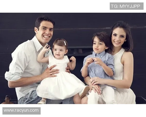 宫泽理惠与足球明星的浪漫故事揭示了爱与梦想的交织之路